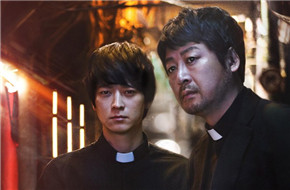 《黑祭司们》蝉联韩国票房冠军 《捉妖记》列第九