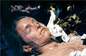 华纳将翻拍科幻恐怖经典《人体异形》 原作开X档案先河多被翻拍