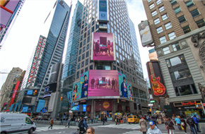 热拉爱豆登陆纽约时代广场引全球媒体关注 新女性APP强势来袭展新女性风采